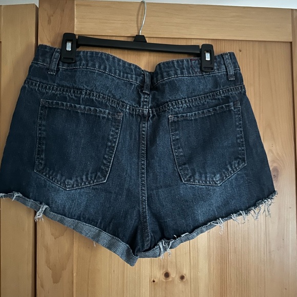 Denim Distressed Jean shorts size 15/16 - Picture 2 of 3